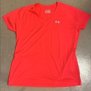 Under Armour HeatGear V-Neck XL Pink Workout Tee